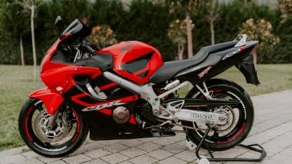 How much does it cost to maintain a sports motorcycle?